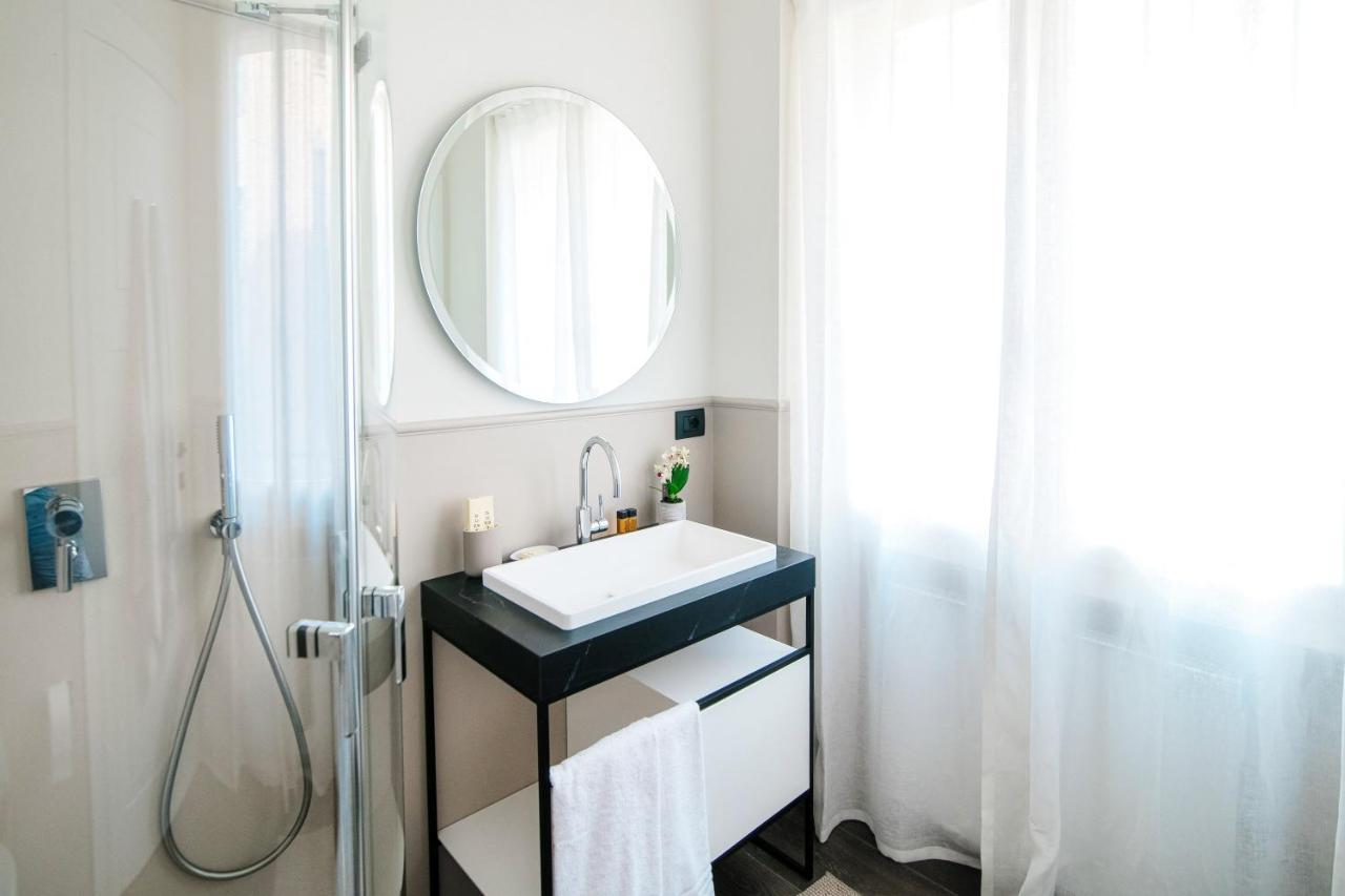 In Centro Luxury Rooms Como Luaran gambar