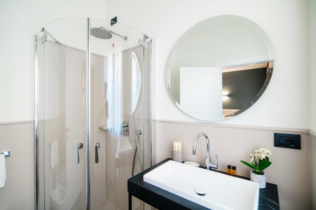 In Centro Luxury Rooms Como Luaran gambar